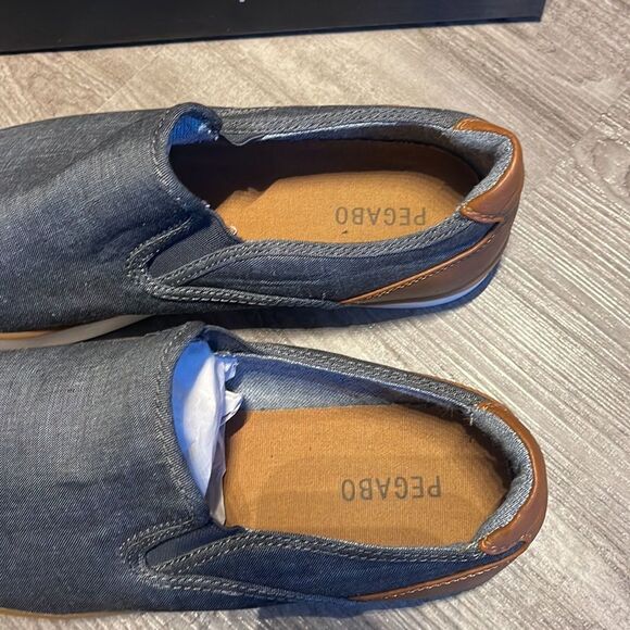 Pegabo Figolla Chambray Slip-on Sneakers - Picture 3 of 5
